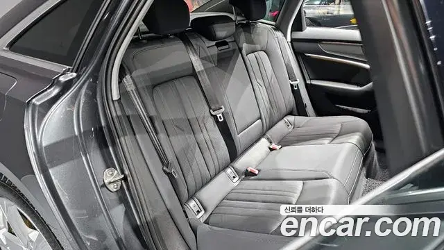 Audi A6 2021 — ფოტო 10/20