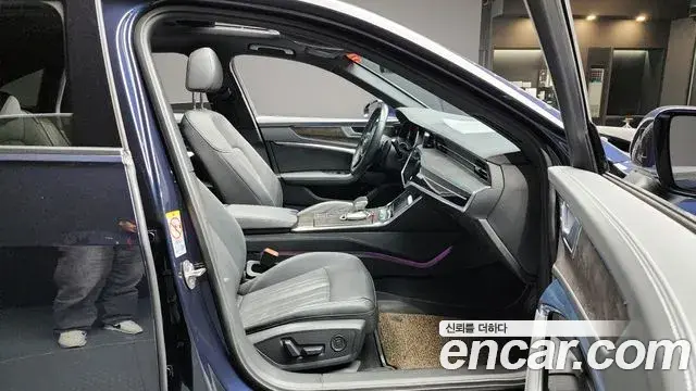 Audi A6 2021 — Şəkil 12/20
