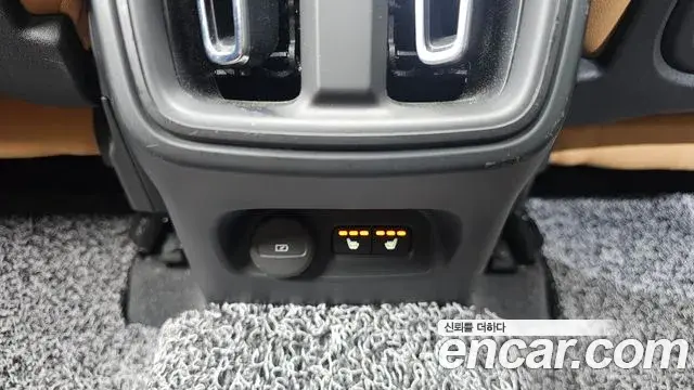 Volvo XC40 2022 — Photo 4/20