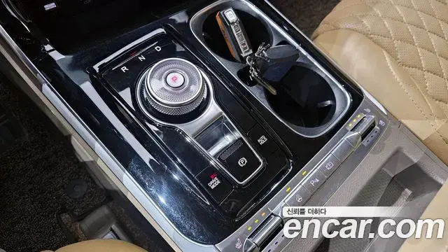 Kia Carnival 2021 — Photo 9/20