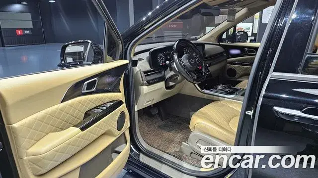 Kia Carnival 2021 — Photo 16/20
