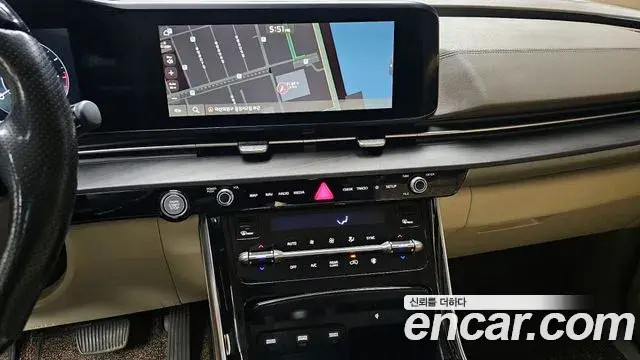 Kia Carnival 2021 — Photo 15/20