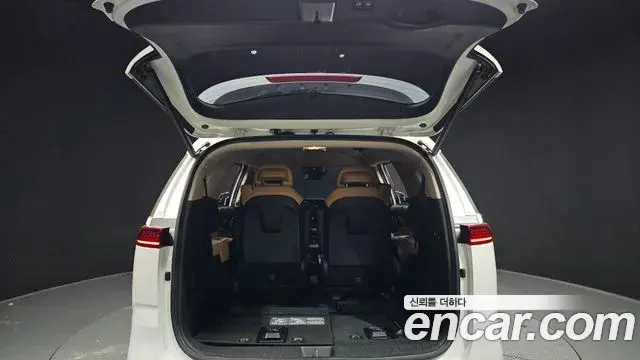 Kia Carnival 2022 — Şəkil 9/20