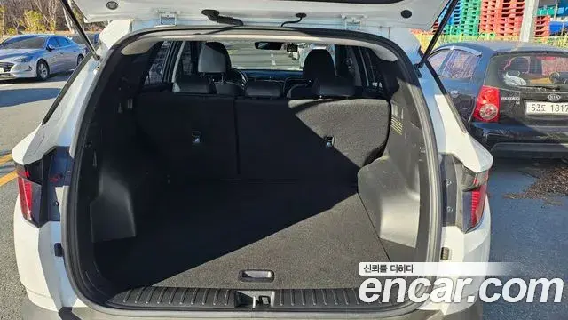 Hyundai Tucson Hybrid 2023 — ფოტო 16/20