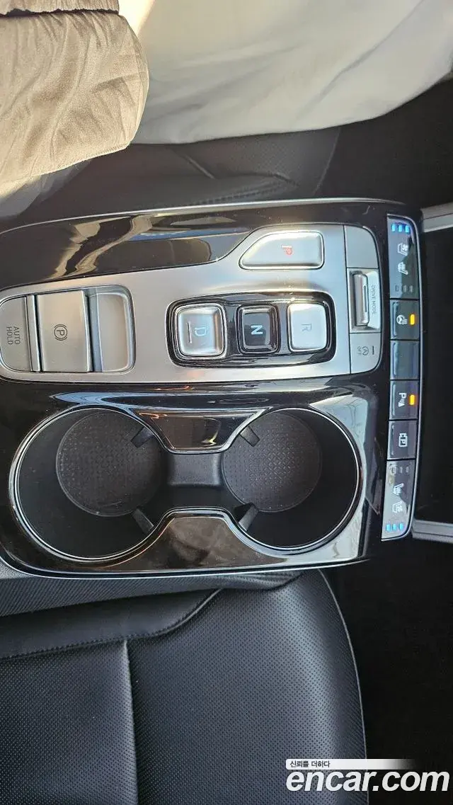 Hyundai Tucson Hybrid 2023 — ფოტო 5/20