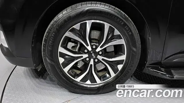 Kia Carnival 2022 — Фото 5/20
