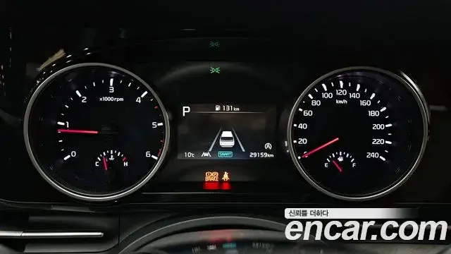 Kia Carnival 2022 — Фото 8/20