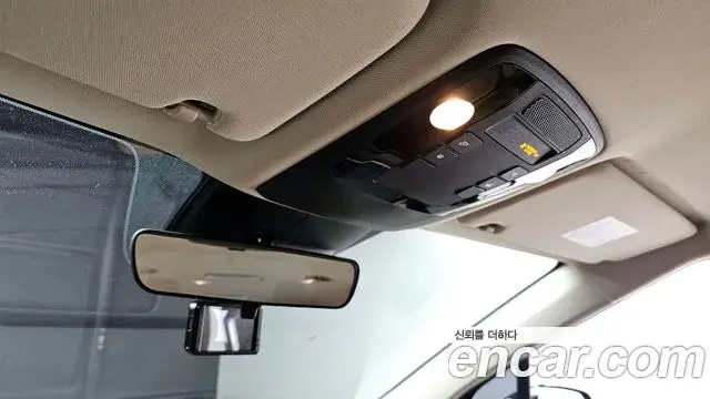 Kia Carnival 2022 — Фото 17/20