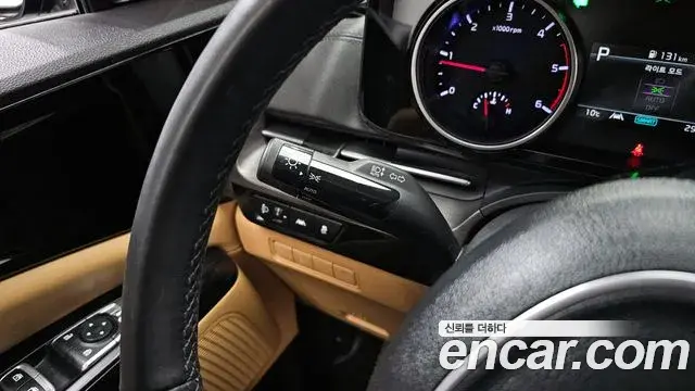 Kia Carnival 2022 — Фото 19/20