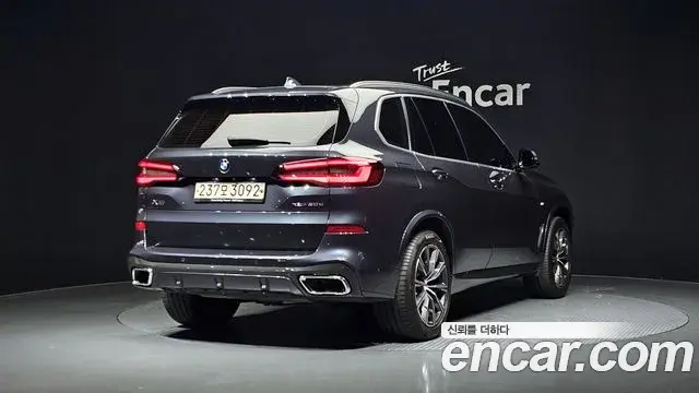 BMW X5 2020 — Photo 2/20
