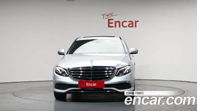 Mercedes-Benz E-Class 2018 — Şəkil 7/20