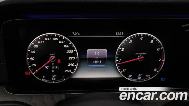 Mercedes-Benz E-Class 2018 — Şəkil 11/20