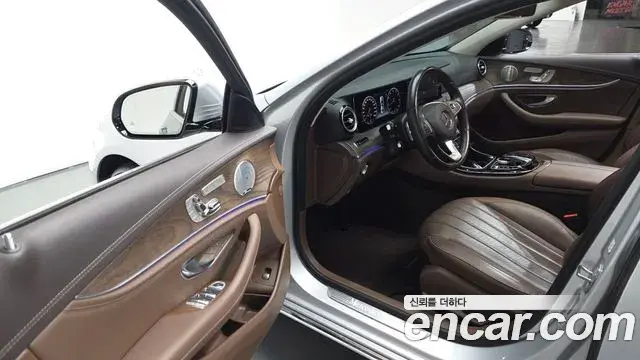 Mercedes-Benz E-Class 2018 — Şəkil 1/20