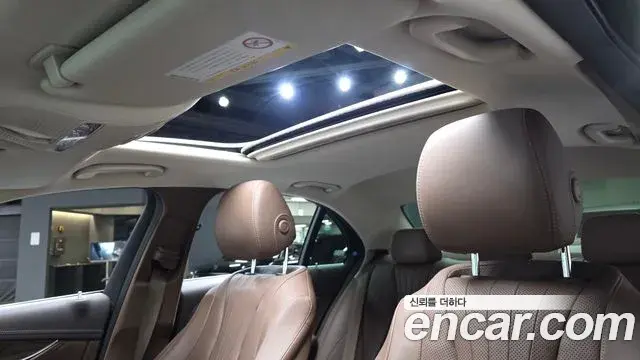 Mercedes-Benz E-Class 2018 — Şəkil 17/20