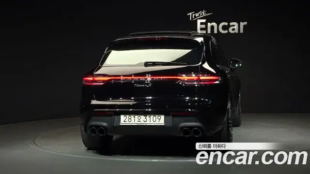 Porsche Macan 2023 — Şəkil 16/20