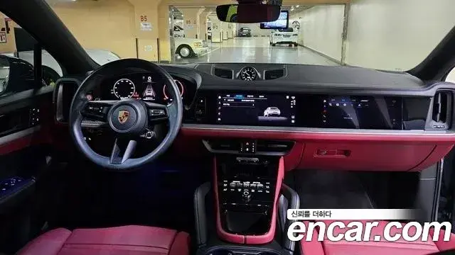 Porsche Cayenne 2023 — Photo 3/17