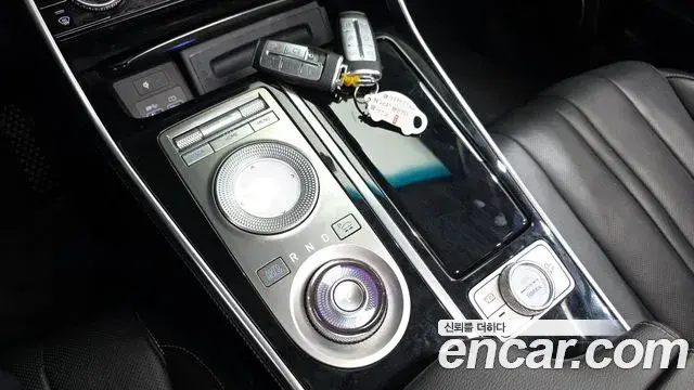 Genesis GV80 2020 — Photo 2/20