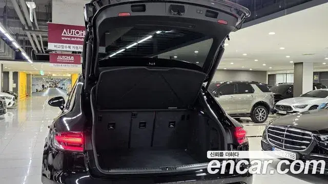 Porsche Macan 2022 — Şəkil 12/20
