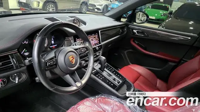 Porsche Macan 2022 — Şəkil 7/20