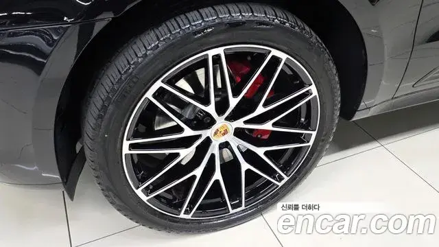 Porsche Macan 2022 — Şəkil 4/20