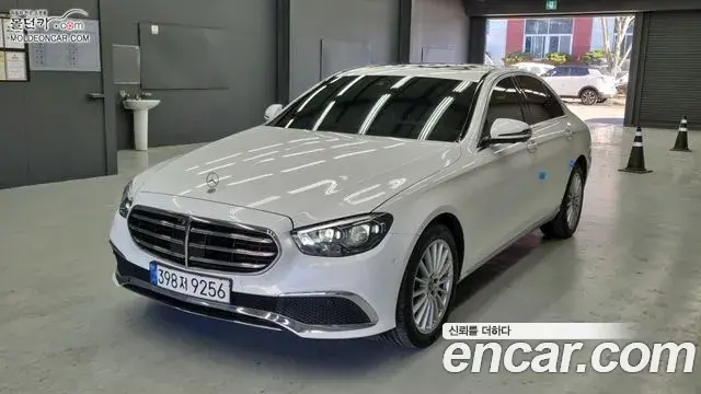 Mercedes-Benz E-Class 2023 — Şəkil 6/18