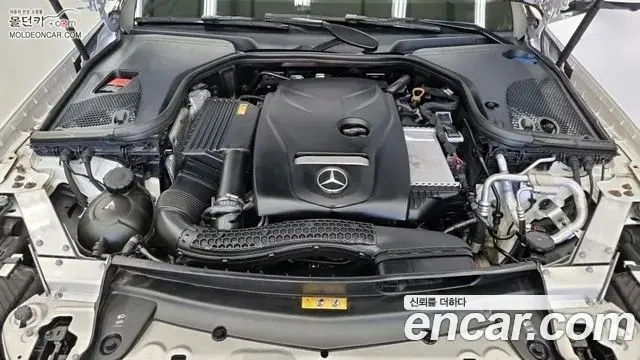 Mercedes-Benz E-Class 2023 — Şəkil 18/18