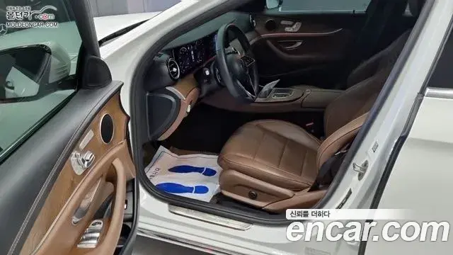 Mercedes-Benz E-Class 2023 — Şəkil 17/18