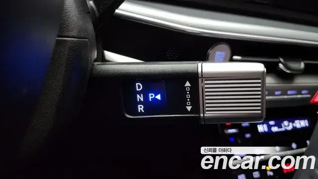 Hyundai Grandeur Hybrid 2022 — Photo 5/20