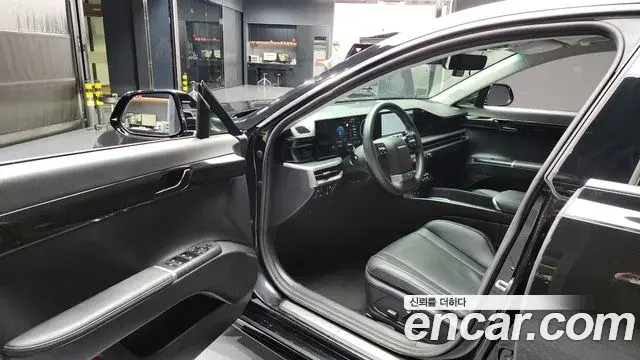 Hyundai Grandeur Hybrid 2022 — Photo 12/20