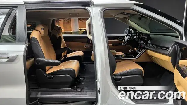 Kia Carnival 2022 — Фото 10/20