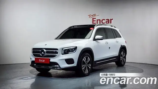 Mercedes-Benz GLB-Class 2021 — Photo 8/20