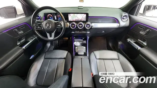 Mercedes-Benz GLB-Class 2021 — Photo 14/20