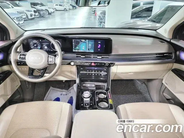 Kia Carnival 2021 — Photo 14/20
