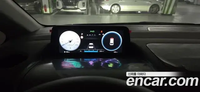 Hyundai Staria 2025 — Фото 15/20