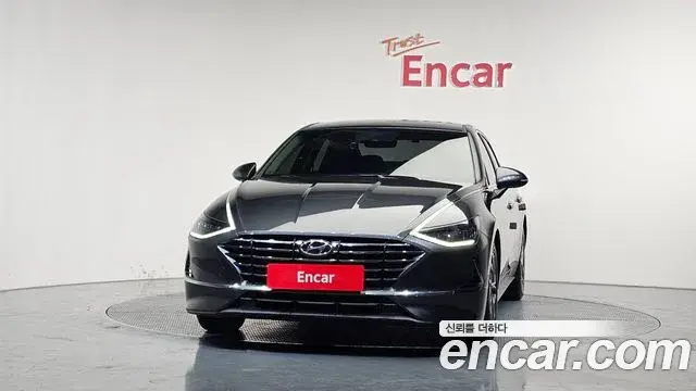 Hyundai Sonata Hybrid 2021 — ფოტო 17/20