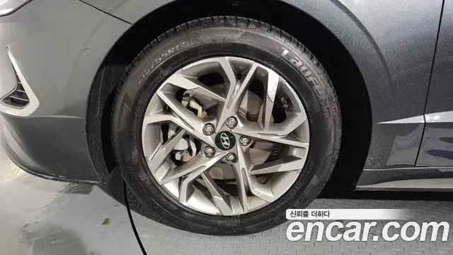 Hyundai Sonata Hybrid 2021 — ფოტო 13/20