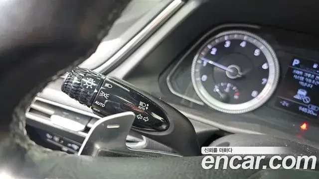 Hyundai Sonata Hybrid 2021 — ფოტო 11/20