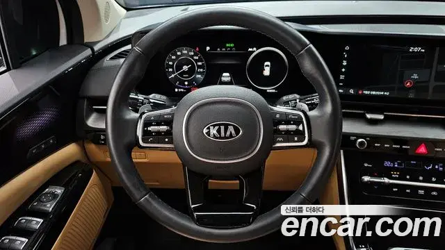 Kia Carnival 2021 — Şəkil 10/20
