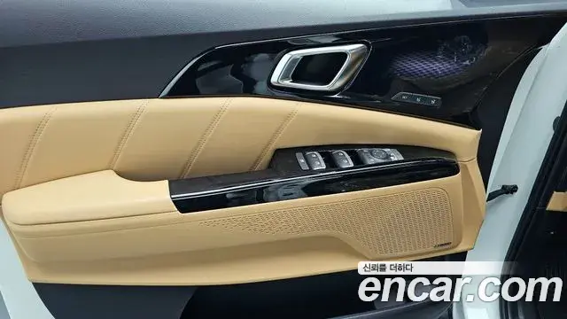Kia Carnival 2021 — Şəkil 15/20