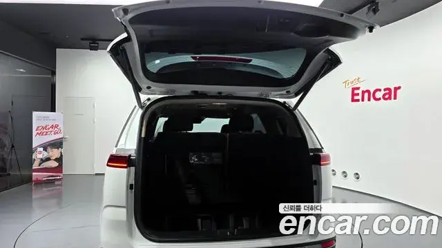Kia Carnival 2021 — Şəkil 13/20