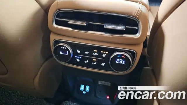 Genesis GV80 2022 — ფოტო 18/20