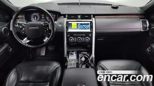 Land Rover Discovery 5 2019 — Photo 16/20