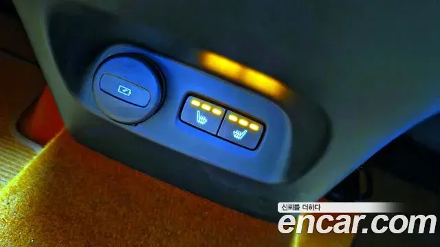 Volvo XC40 2020 — Photo 15/20