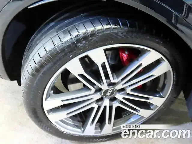 Audi SQ5 2021 — Photo 9/20