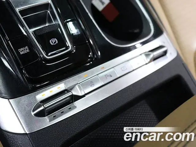 Kia Carnival 2021 — Фото 17/20