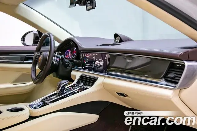 Porsche Panamera 2022 — Фото 11/20