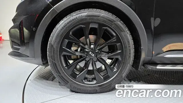 Kia Sorento 2020 — Фото 5/20
