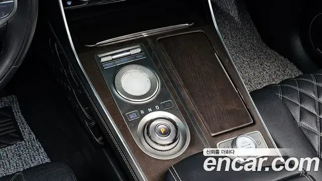 Genesis GV80 2020 — ფოტო 2/20