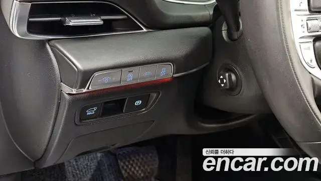 Genesis GV80 2020 — ფოტო 17/20