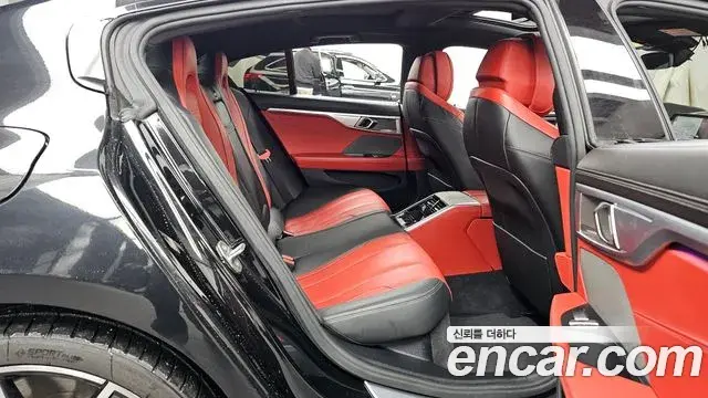 BMW 8 Series 2019 — ფოტო 7/20